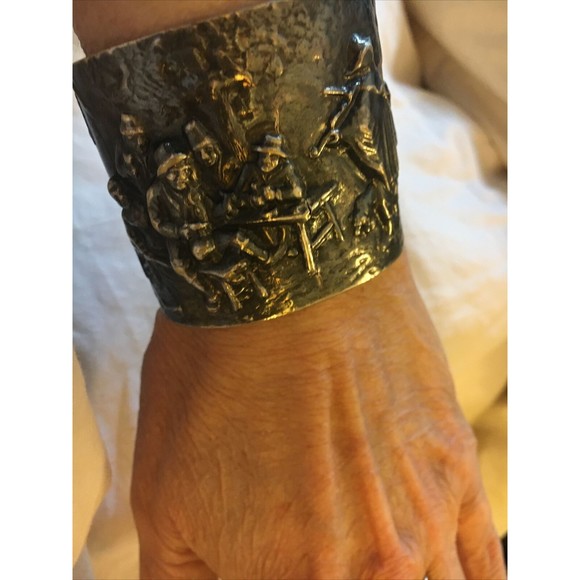Vintage Hans Jensen Denmark Repousse Hammered Scene Silver Plated Cuff Bracelet - Picture 8 of 10